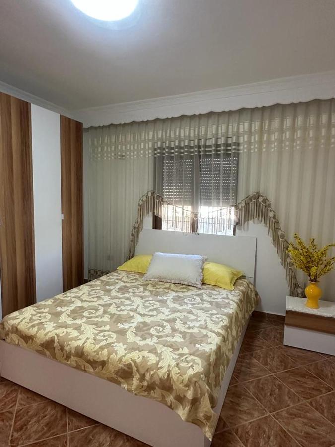Lume Apartaments Orikum Extérieur photo